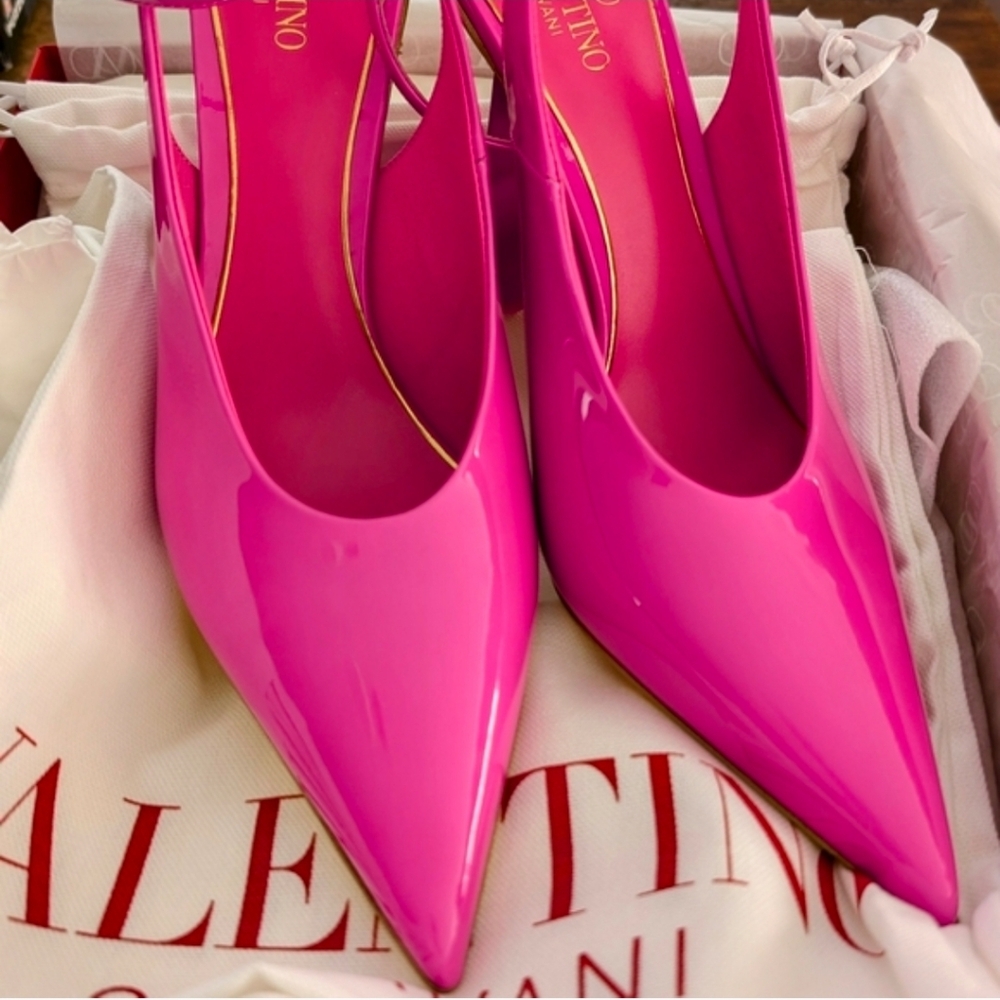 Valentino Garavani Patent Slingback Pumps in Hot Pink - Picture 10 of 11